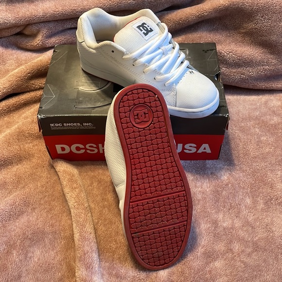 DC Net shoes - mens size 7.5 - woman’s size 9 - Picture 2 of 2